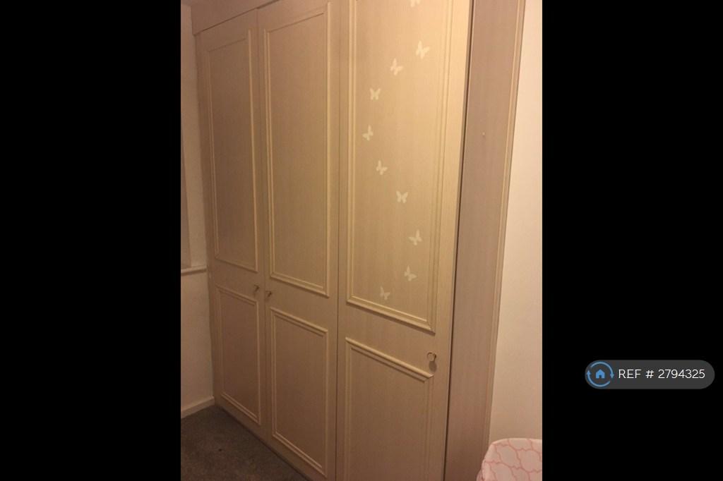 Fitted Wardrobe In 2nd Bed