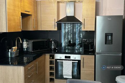 1 bedroom flat to rent, Stillwater Drive, Manchester, M11