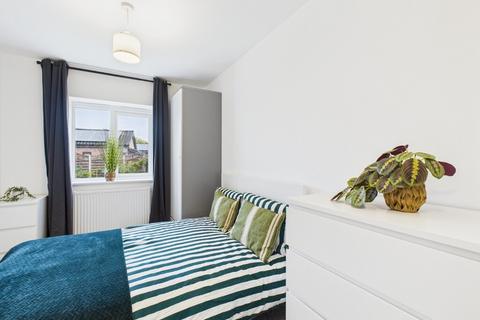 6 bedroom house share to rent, Mottram Close