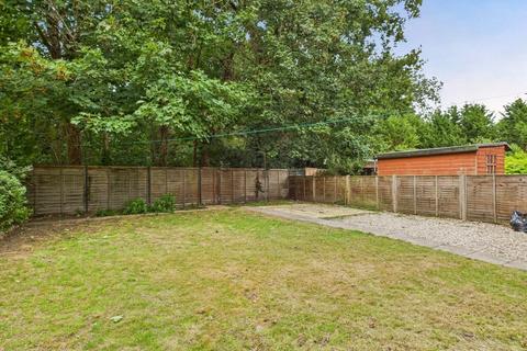 undefined, Gipsy Lane