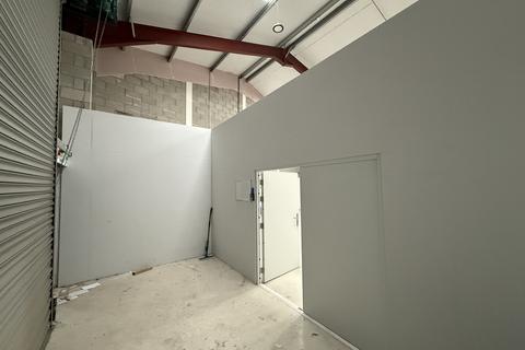 Distribution warehouse to rent, 47 Upcott Av Barnstaple EX31 1HN