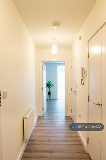 2 bedroom flat to rent, Gweal Avenue, Reading, RG2