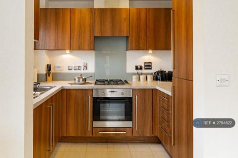 2 bedroom flat to rent, Gweal Avenue, Reading, RG2