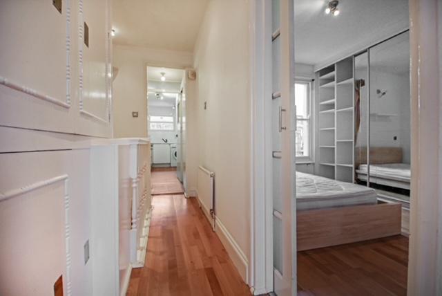 Hall Way 1.JPG