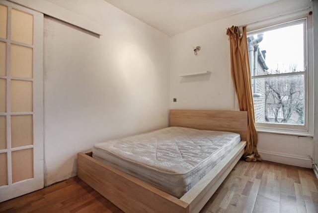 Bedroom 1 (1).JPG