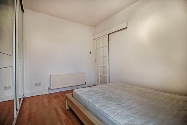 Bedroom 2 (1).JPG