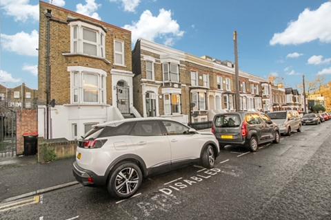 1 bedroom maisonette to rent, Sewdley Street, Homerton, London E5