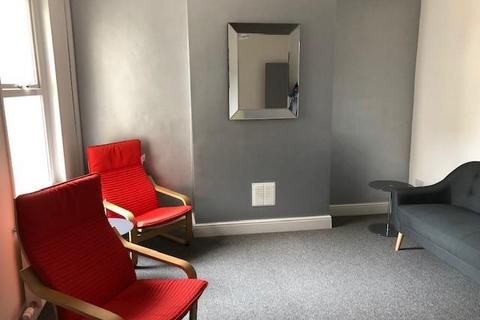 undefined, ROOM IN HOUSE SHARE - Alfred Street Gloucester