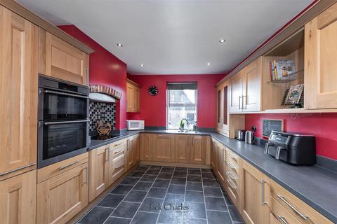 undefined, Tonbridge Road, Wateringbury, Maidstone