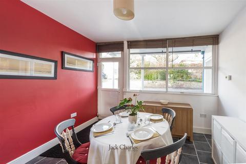 undefined, Tonbridge Road, Wateringbury, Maidstone