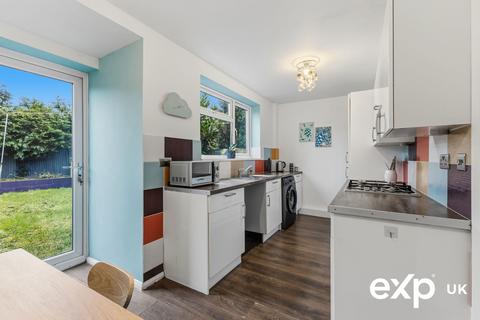 3 bedroom semi-detached house for sale, Crampton Avenue, Mansfield NG18