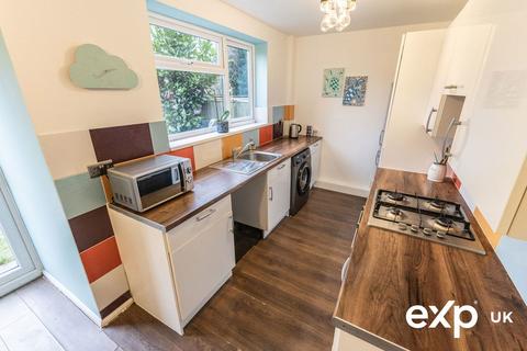 3 bedroom semi-detached house for sale, Crampton Avenue, Mansfield NG18