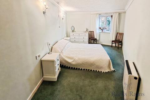 2 bedroom apartment for sale, London Road, Cheshire CW9