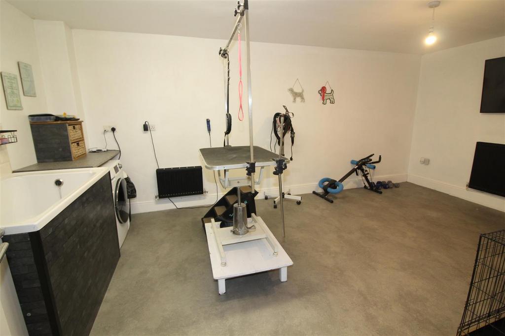 Utility/Hobby Room