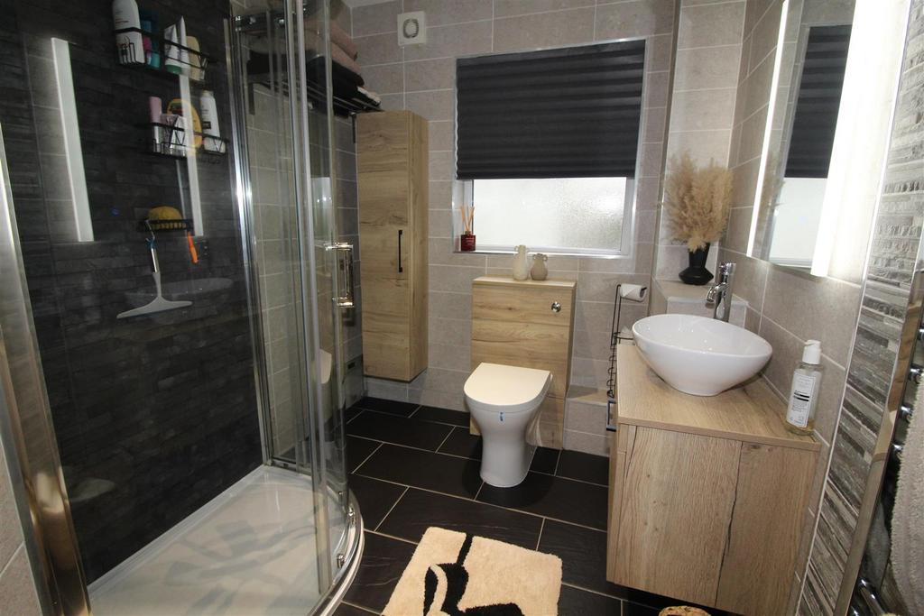 Family Shower Room