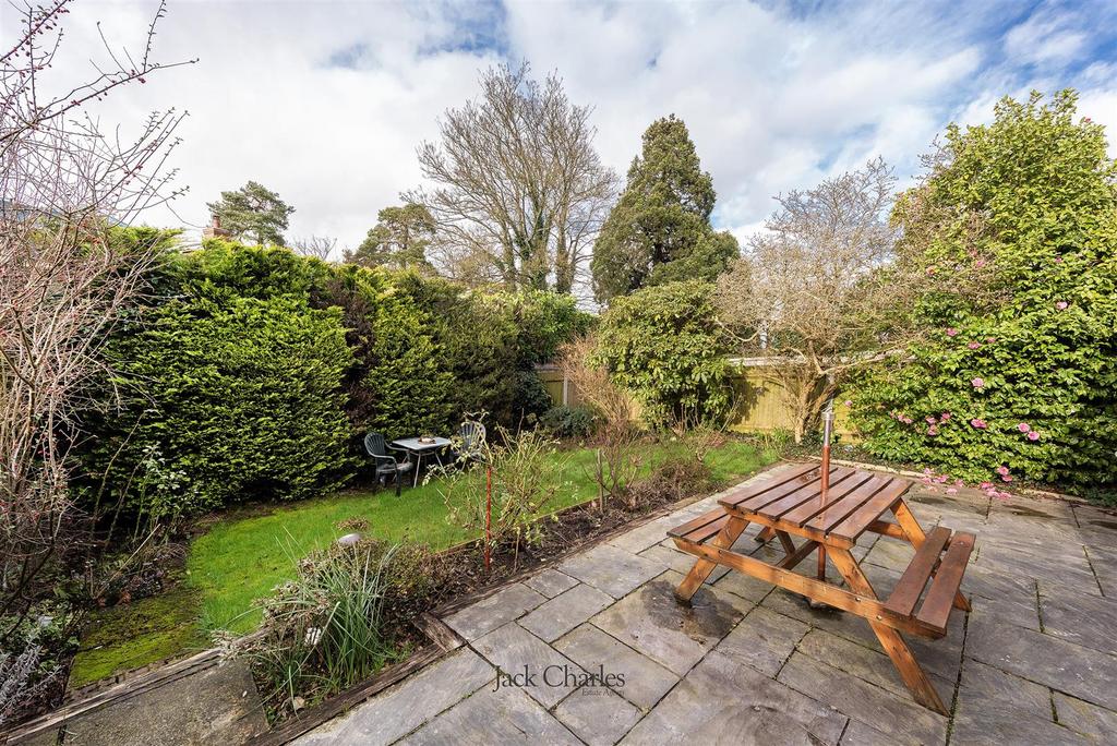 9 The Meadow, TN2 4 EH 014.jpg