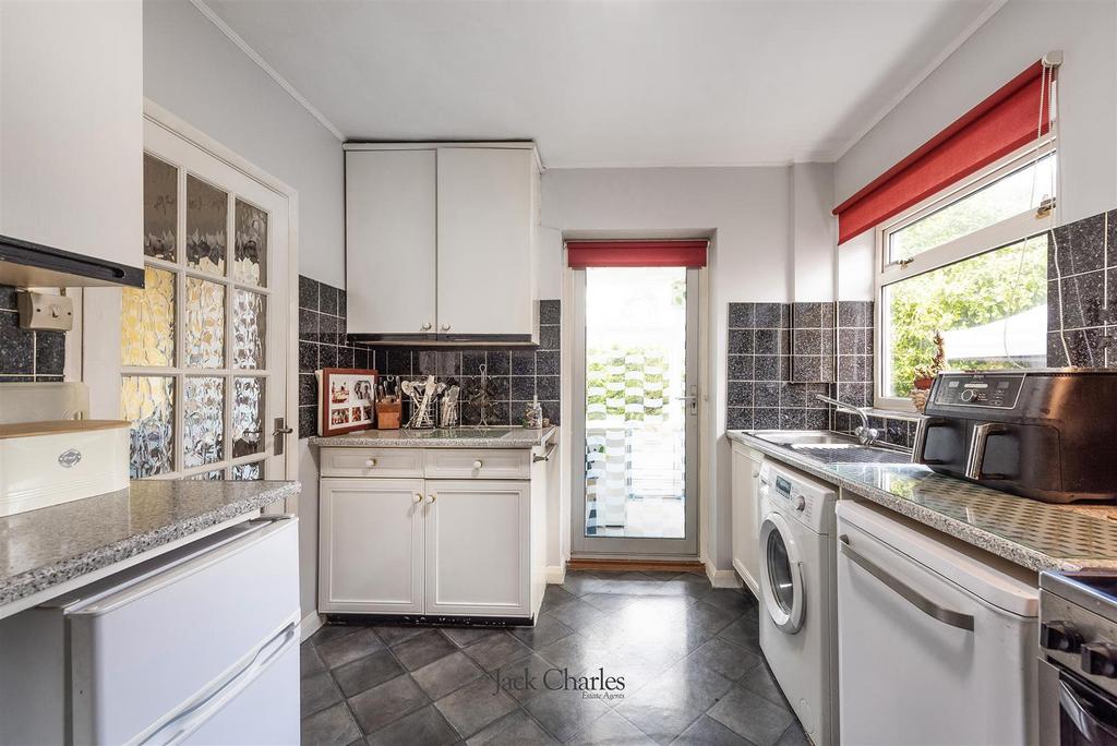 9 The Meadow, TN2 4 EH 007.jpg
