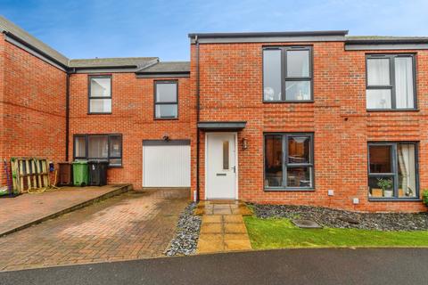 3 bedroom terraced house for sale, Towpath Drive, Walsall, WS8