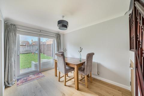 3 bedroom detached house for sale, Alexandra Gardens, Knaphill, Woking