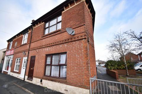 2 bedroom end of terrace house for sale, St Thomas`s Road, Hardway