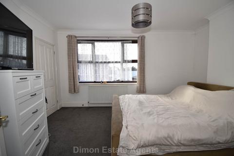 2 bedroom end of terrace house for sale, St Thomas`s Road, Hardway