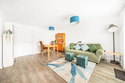 3 bedroom semi-detached house for sale, Foxglove Avenue, Essex CM1
