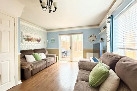 2 bedroom semi-detached house for sale, Bramble Tye, Basildon SS15