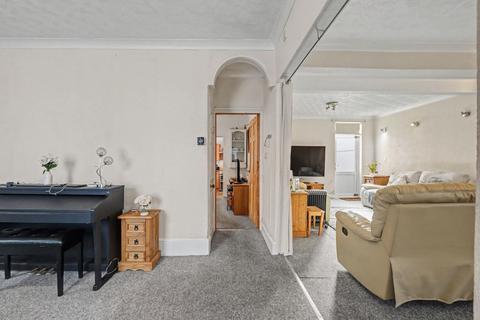 5 bedroom end of terrace house for sale, Gillingham Road, Gillingham ME7