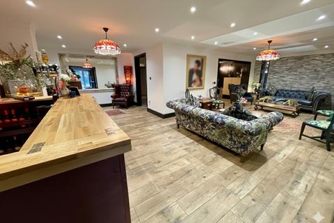 undefined, Old Bedford Road, Luton, Bedfordshire, LU2 7EH