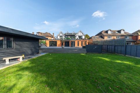 undefined, Old Bedford Road, Luton, Bedfordshire, LU2 7EH