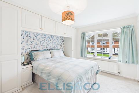 3 bedroom semi-detached house for sale, Elmshurst Gardens, Tonbridge, Kent, TN10