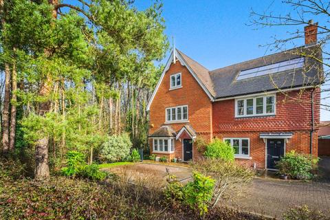 5 bedroom semi-detached house for sale, Burton Avenue, Leigh, Tonbridge