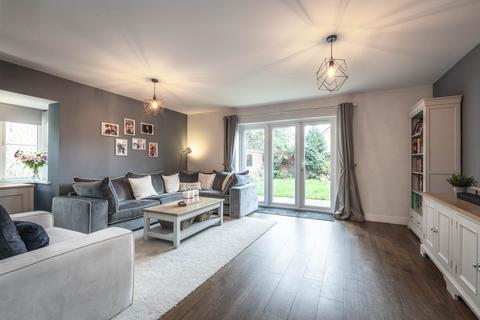 5 bedroom semi-detached house for sale, Burton Avenue, Leigh, Tonbridge