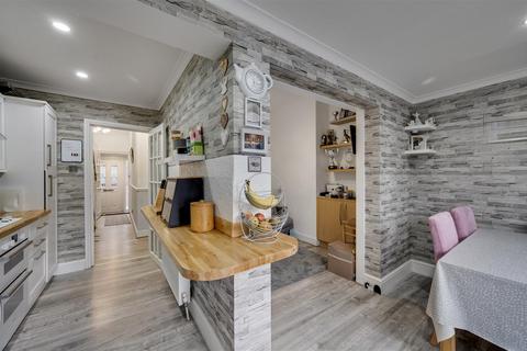 undefined, Kingthorpe Terrace. Brentfield Road, London