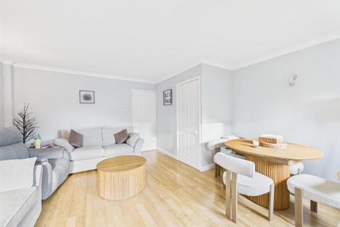 3 bedroom end of terrace house for sale, Todd Close, Aylesbury HP21