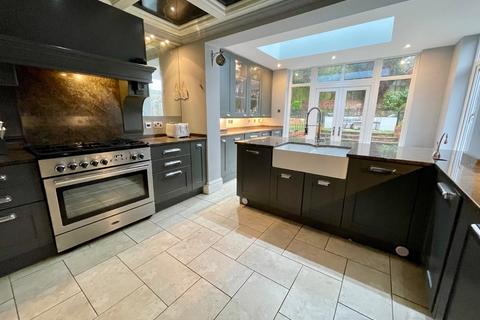 undefined, Cutenhoe Road, Luton, Bedfordshire, LU1 3NG