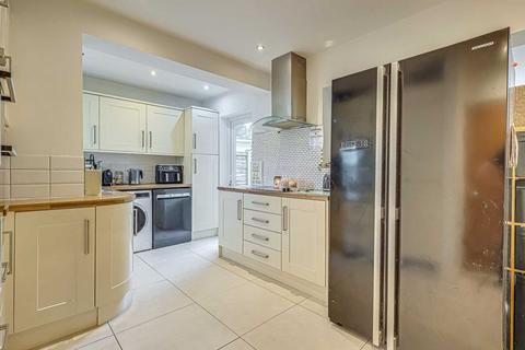 4 bedroom detached house for sale, Crescent Road, Benfleet, SS7