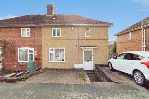 2 bedroom flat for sale, Ponsford Road, Knowle, Bristol, BS4 2UT
