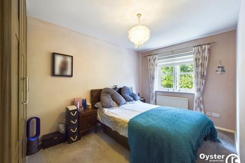 3 bedroom end of terrace house for sale, Lonsdale Drive, Enfield, EN2