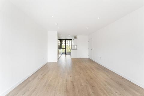 3 bedroom apartment to rent, Giles House, Forrester Way, Stratford