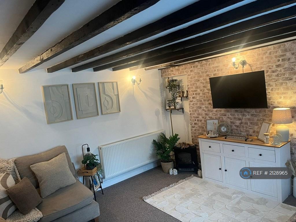 Lounge Showing Feature Wall