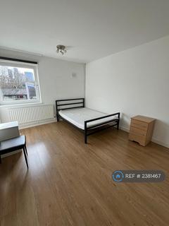1 bedroom in a flat share to rent, Canton Street, London, E14