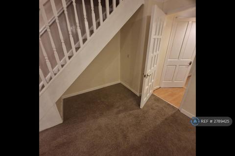 3 bedroom terraced house to rent, Warneford Close, Swindon, SN5