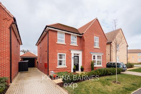 4 bedroom detached house for sale, Birkdale Rise, Hatfield Peverel CM3