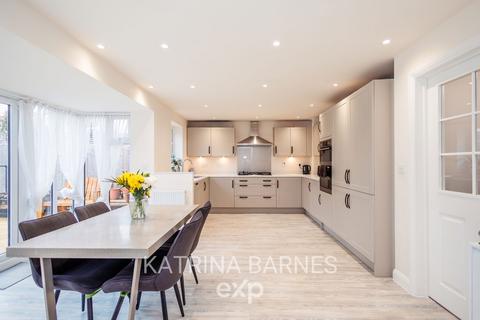 4 bedroom detached house for sale, Birkdale Rise, Hatfield Peverel CM3