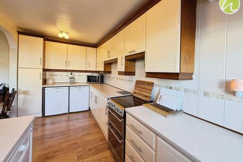 3 bedroom terraced house for sale, Copland Road, Stanford-Le-Hope, SS17