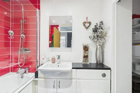 undefined, Austin Close, Coulsdon CR5