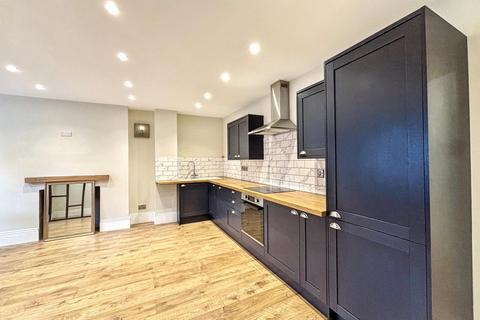 2 bedroom flat for sale, Eversfield Place, St Leonards on Sea, TN37