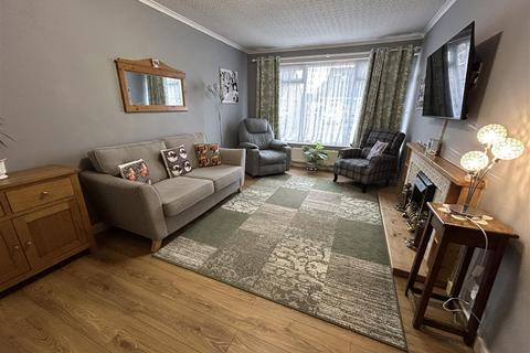 3 bedroom semi-detached bungalow for sale, Oaklands, Gilberdyke, Brough