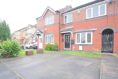 3 bedroom townhouse to rent, Saxifrage Drive, Stone